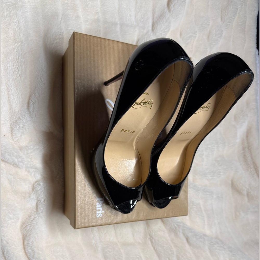 Christian Louboutin New Very Prive 120 Patent